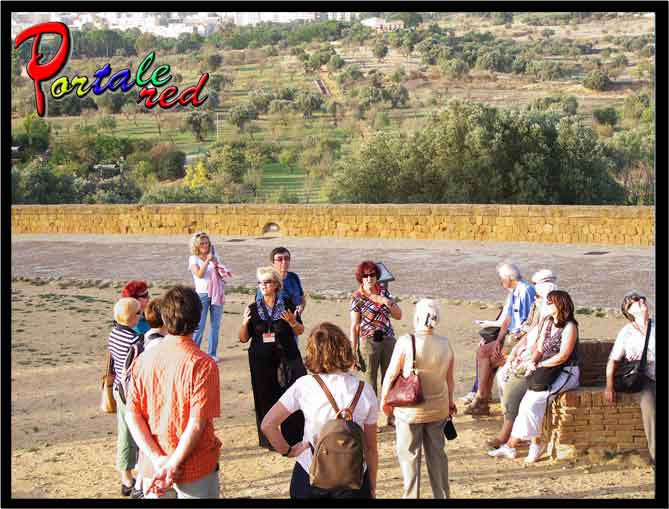 foto ester navarra e turisti